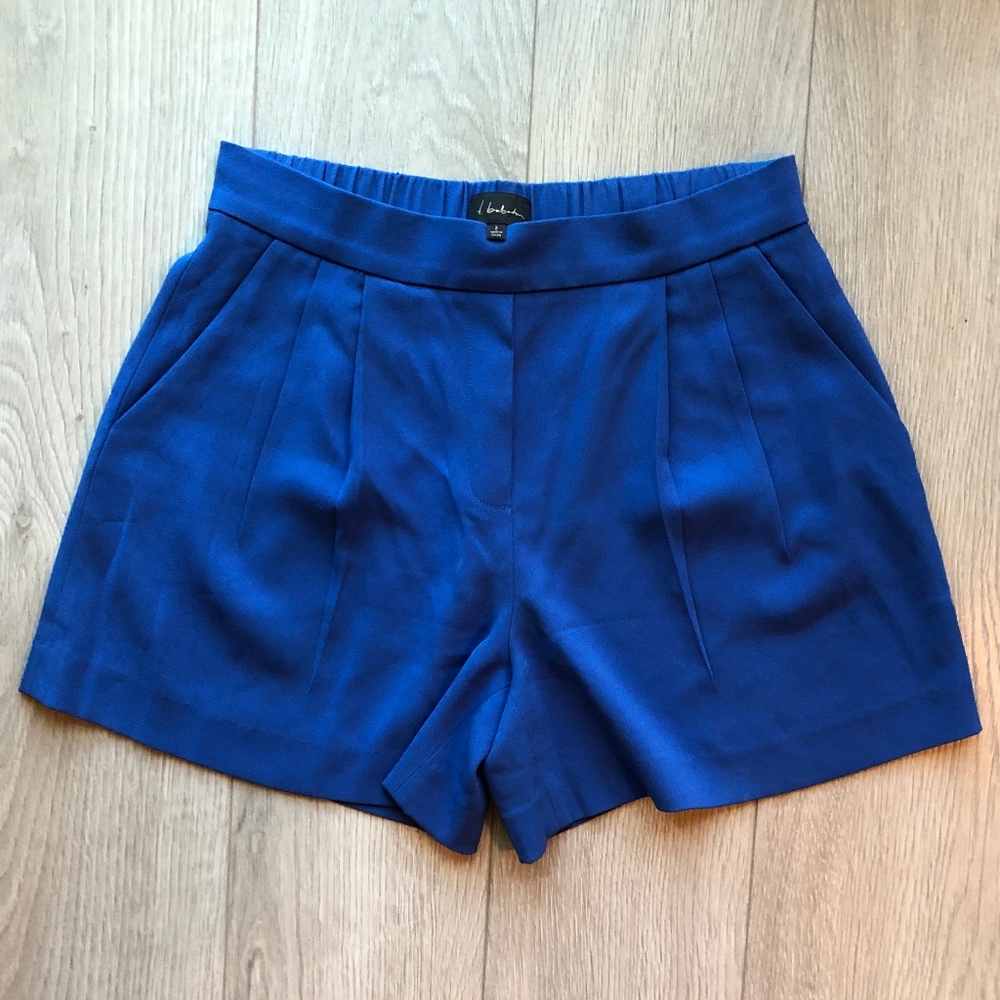 Babaton Aritzia Blue Pleated Pull On Shorts